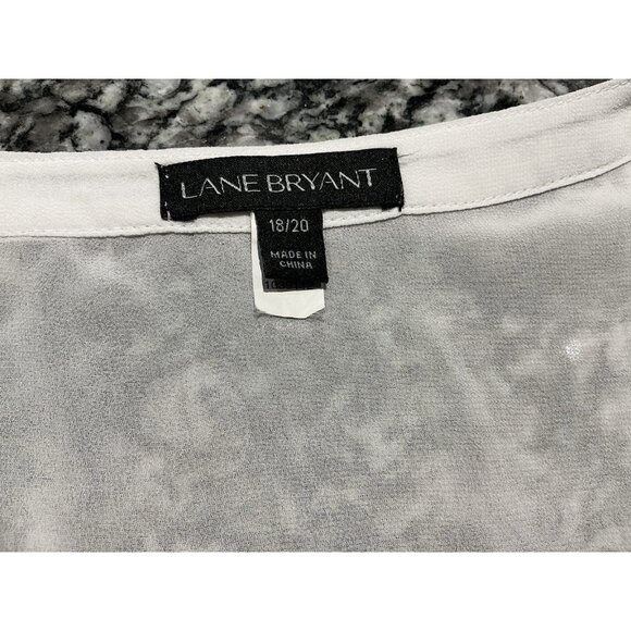 Lane Bryant Blouse 18/20 Winter White VNeck Pullover Stitched Design Clear Beads - Picture 4 of 7